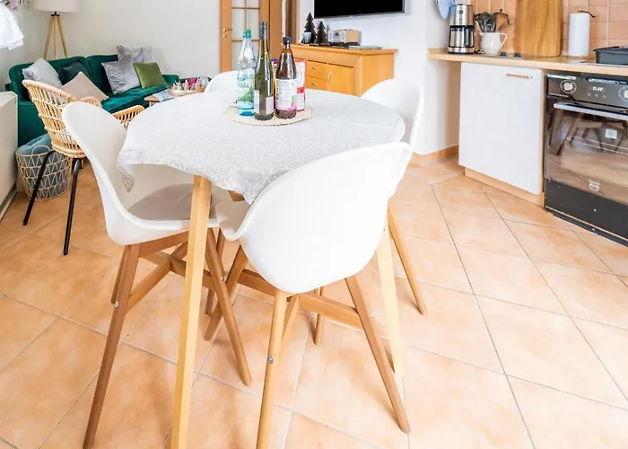 Holiday Home In Suhl By Thuringian Forest Nyaraló